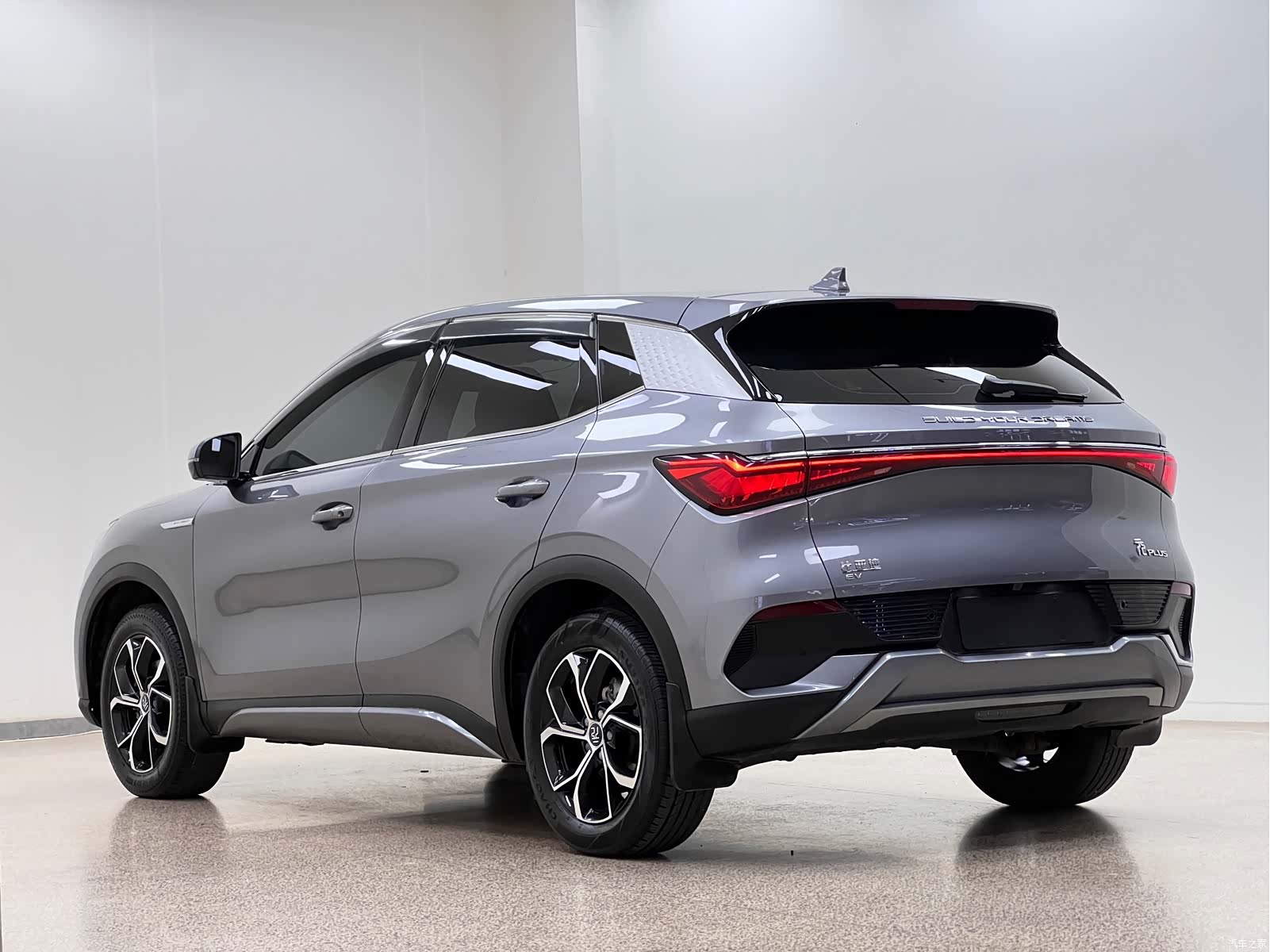 BYD Yuan, 2023 все фото