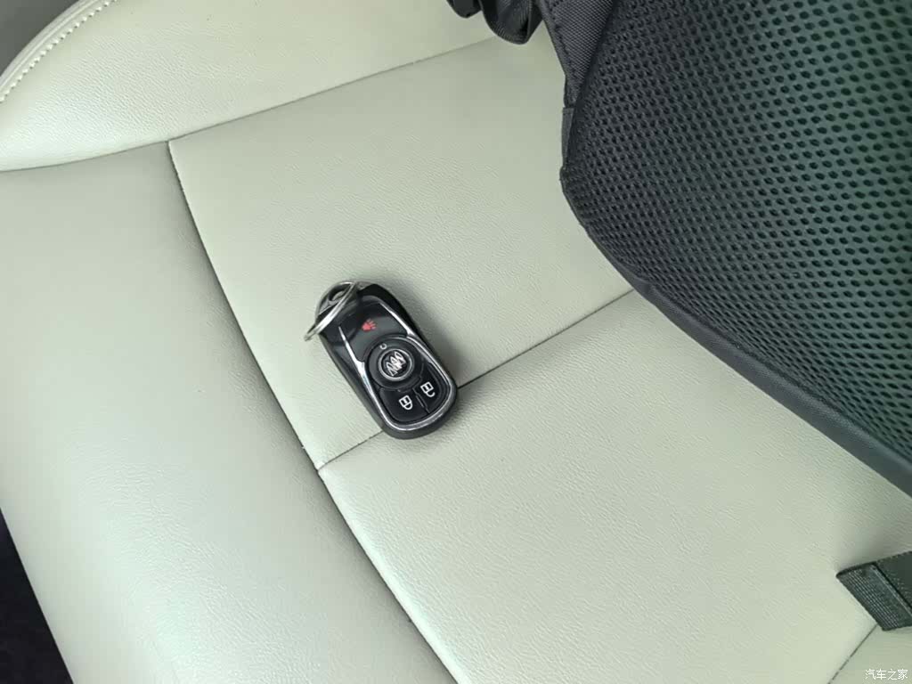 Buick GL8, 2021 9