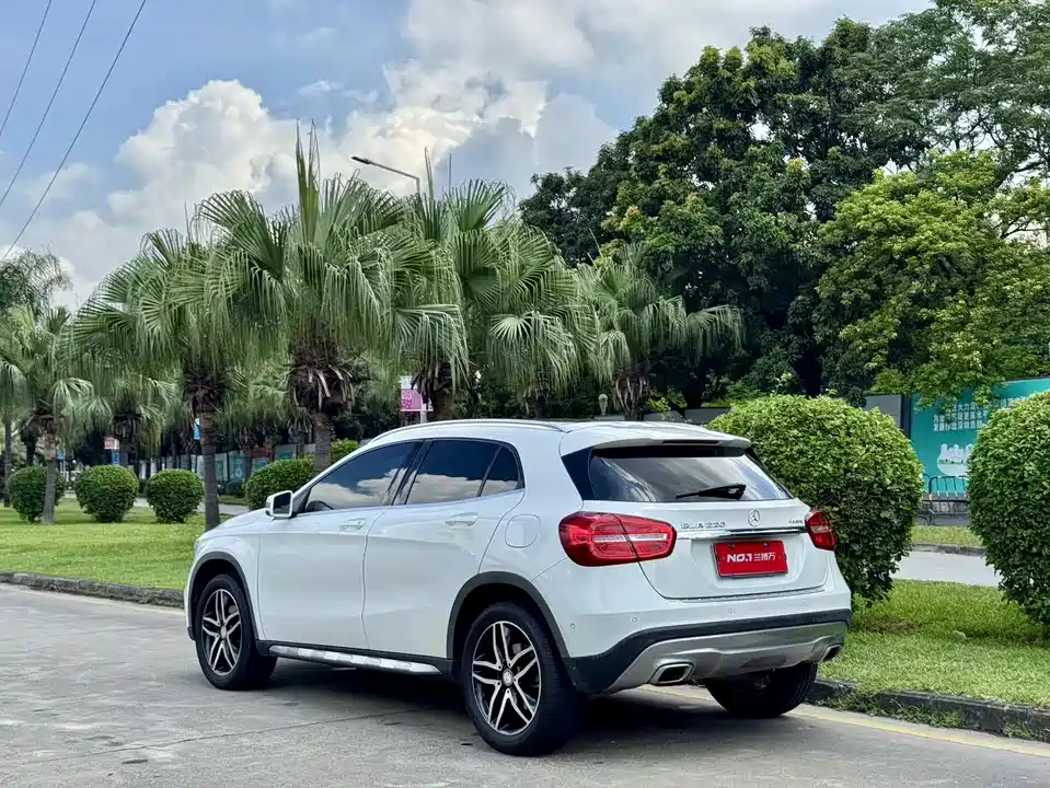 Mercedes-Benz GLA