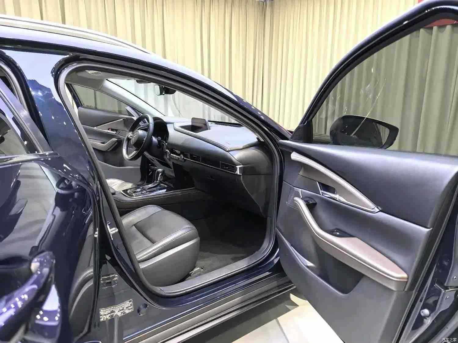 Mazda CX-30, 2022 7