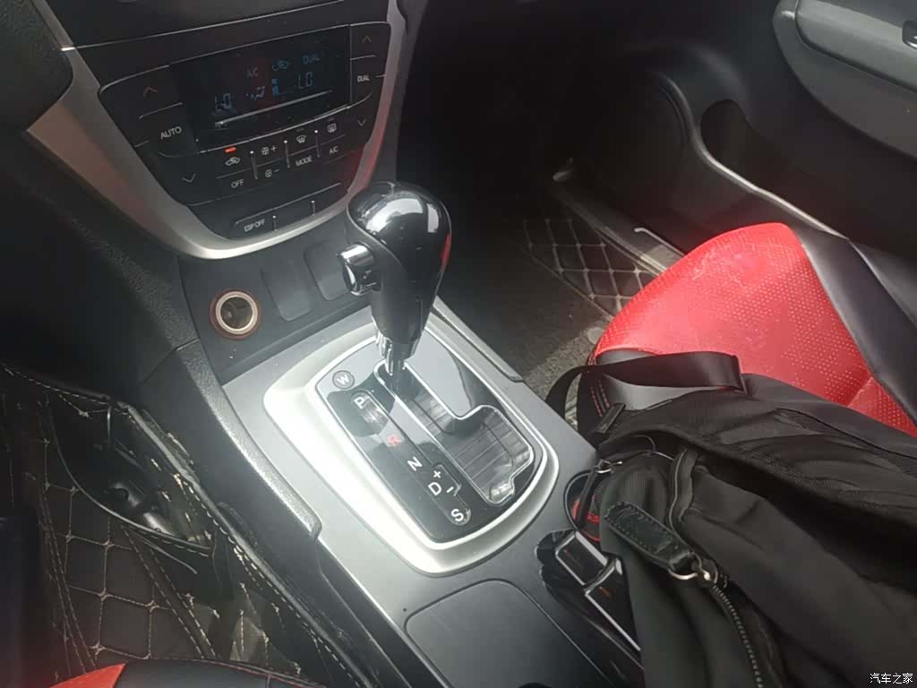 GAC GS5, 2015 14