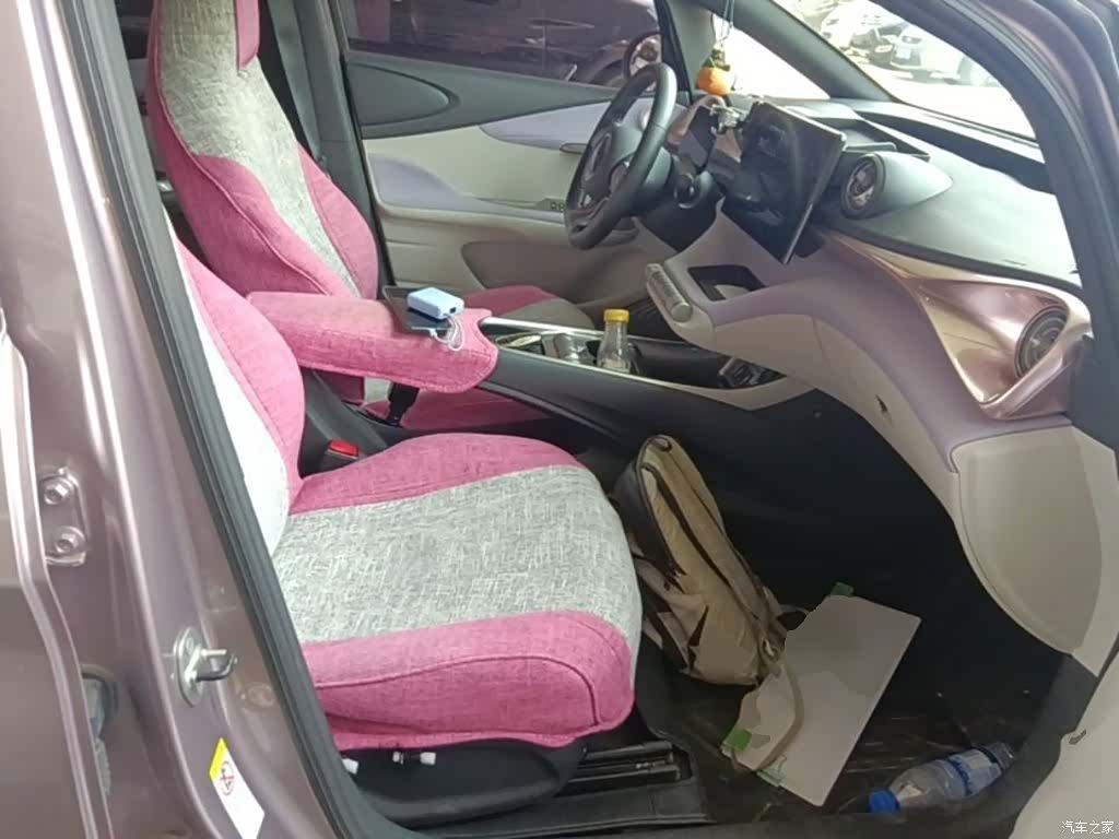 BYD Dolphin, 2022 25