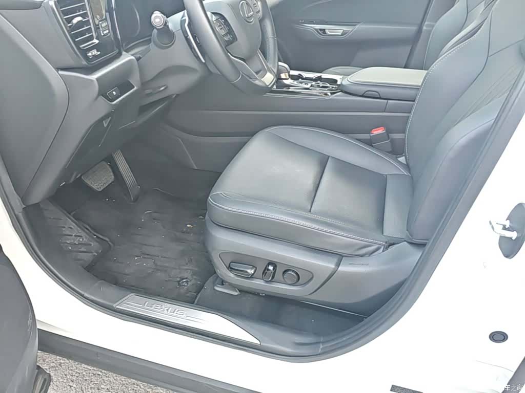 Lexus NX, 2022 15