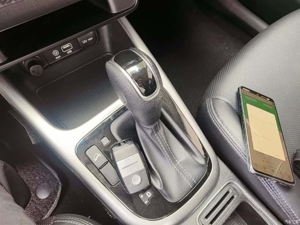 Kia KX3, 2016 14