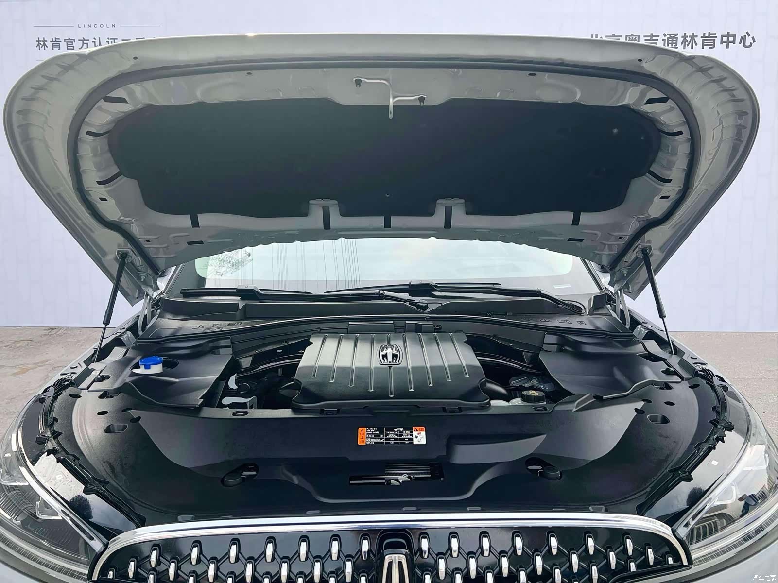 Lincoln Aviator, 2025 10
