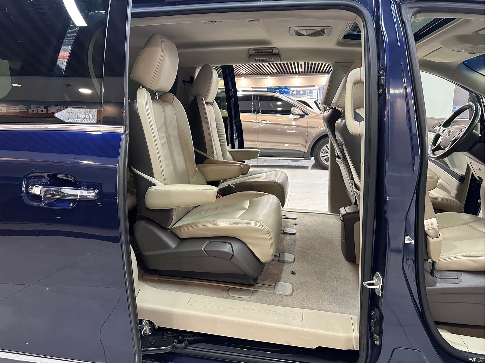 Buick GL8, 2012 12