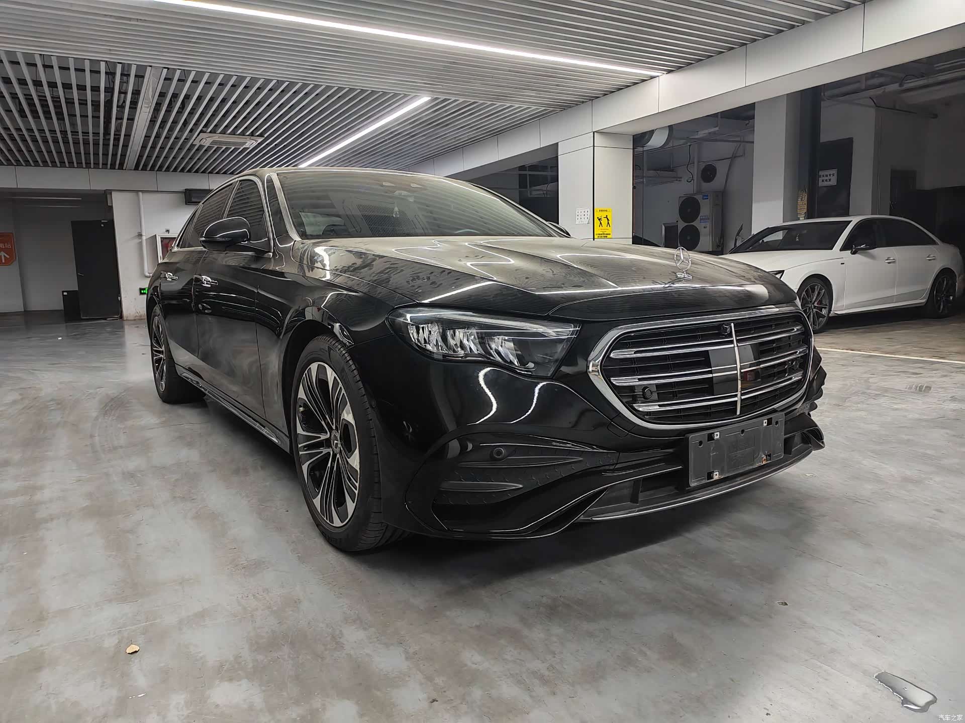 Mercedes-Benz E-Class, 2024 3