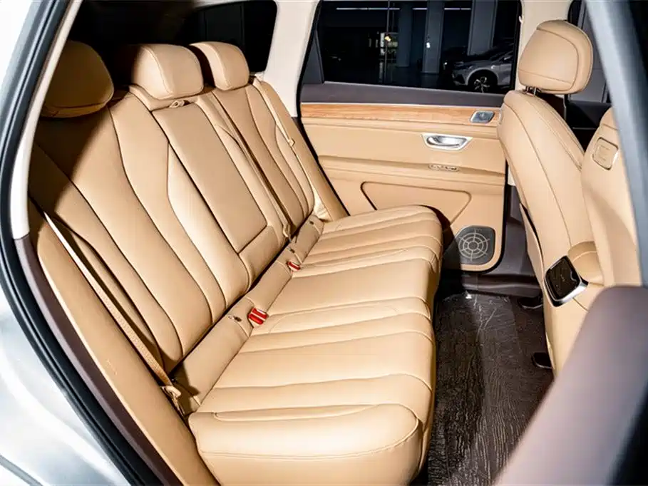 AITO Ask the world M7