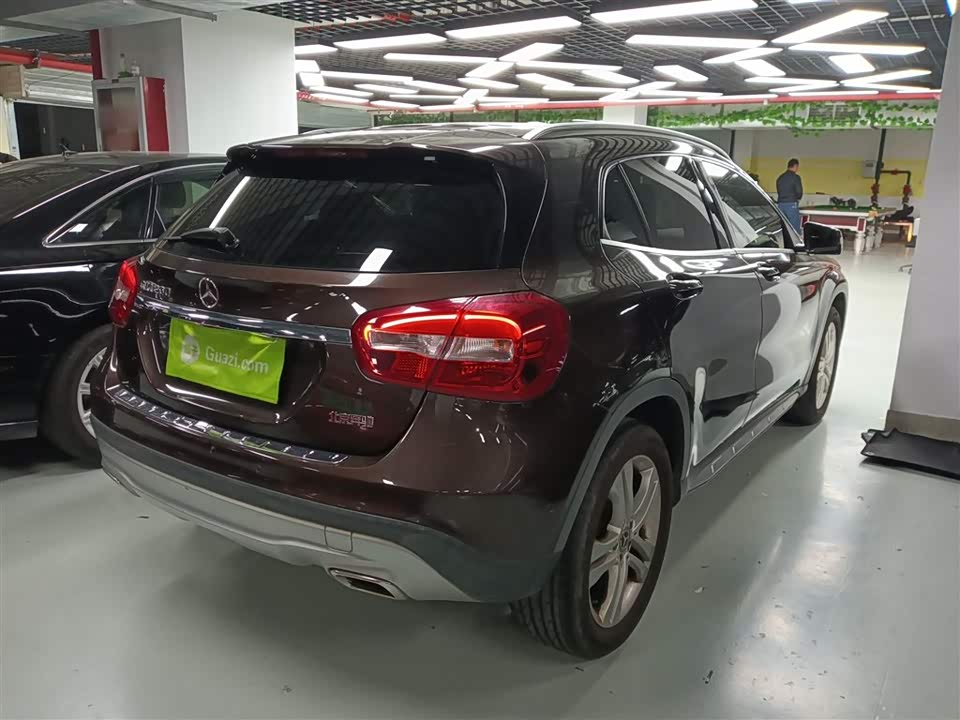 Mercedes-Benz GLA
