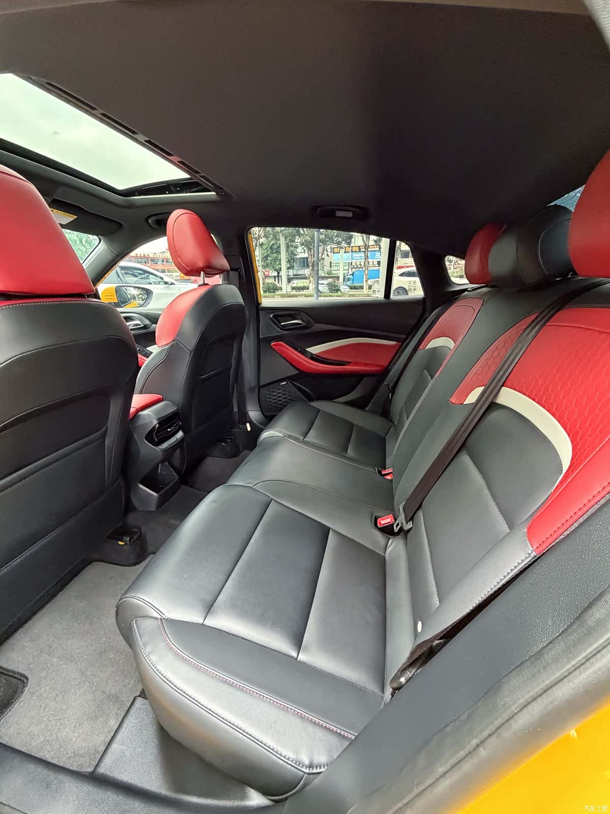 MG MG5, 2023 10