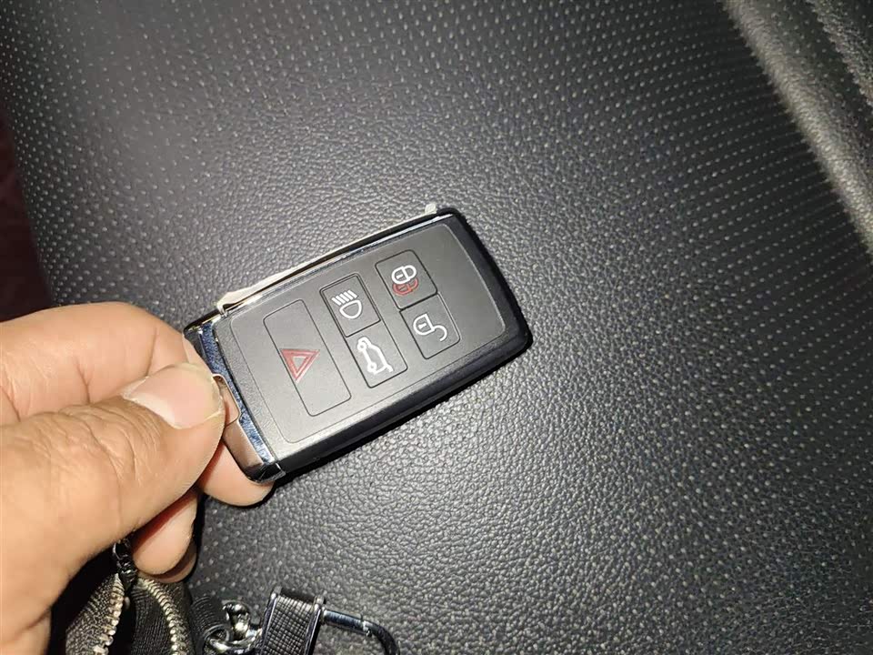 Land Rover Discover sports