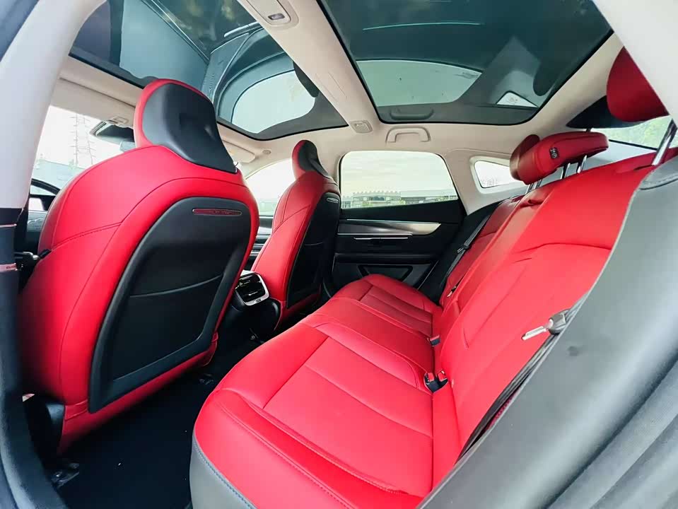 XPENG P7 XPENG P7