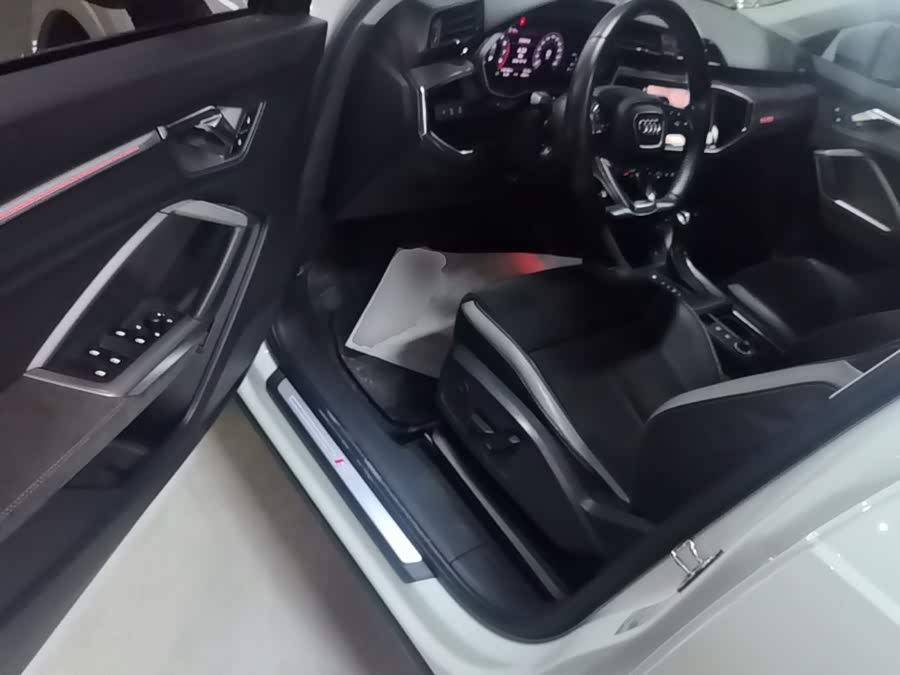 Audi Q3 2019, фото 14