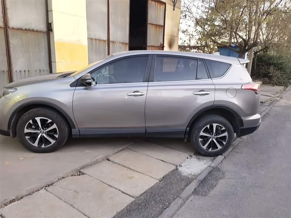 Toyota RAV4 Rongfang