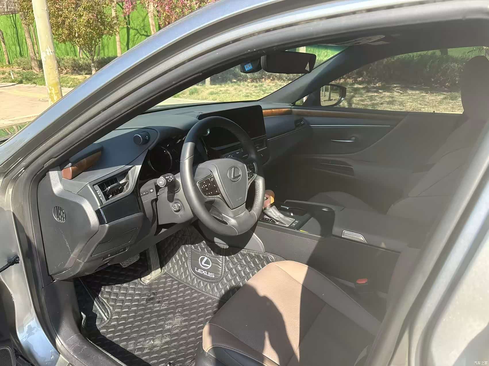 Lexus ES, 2024 9