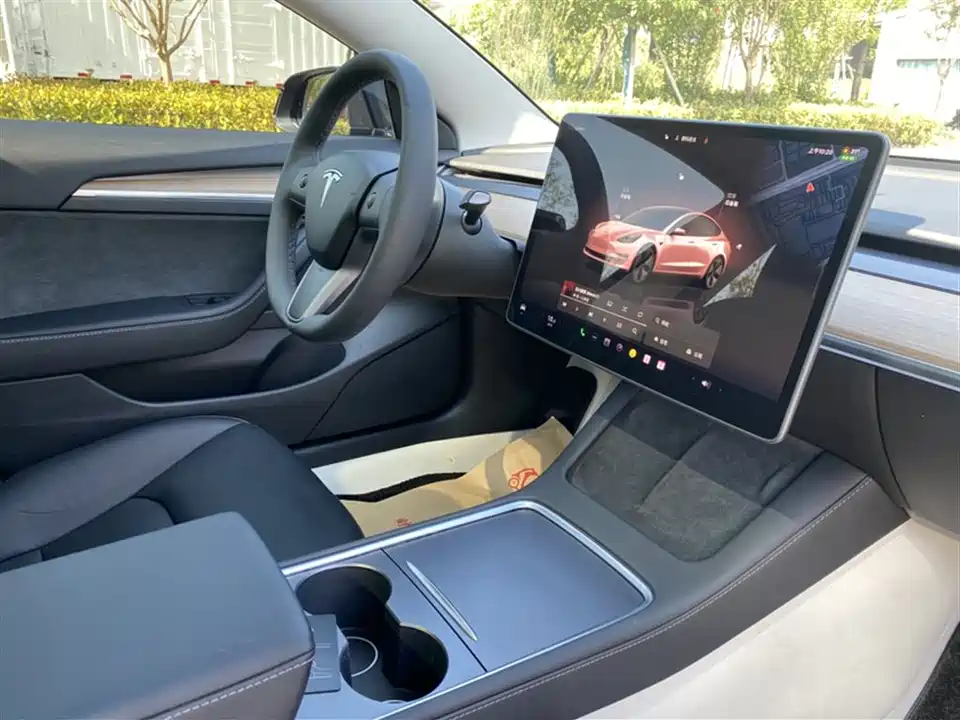 Tesla Model 3 Tesla Model 3