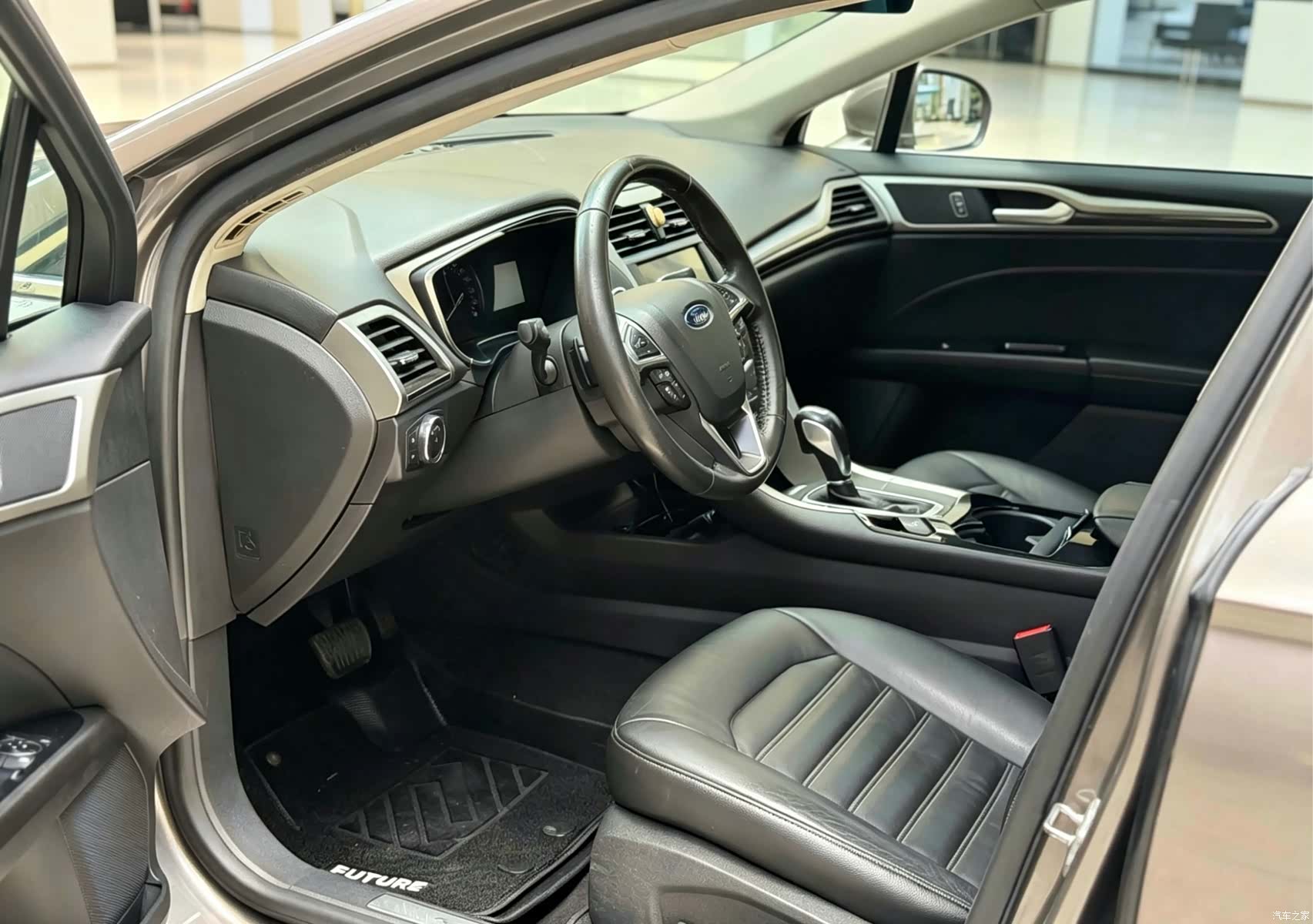 Ford Mondeo, 2014 4