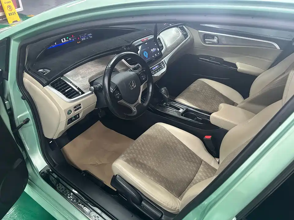 Honda Jade