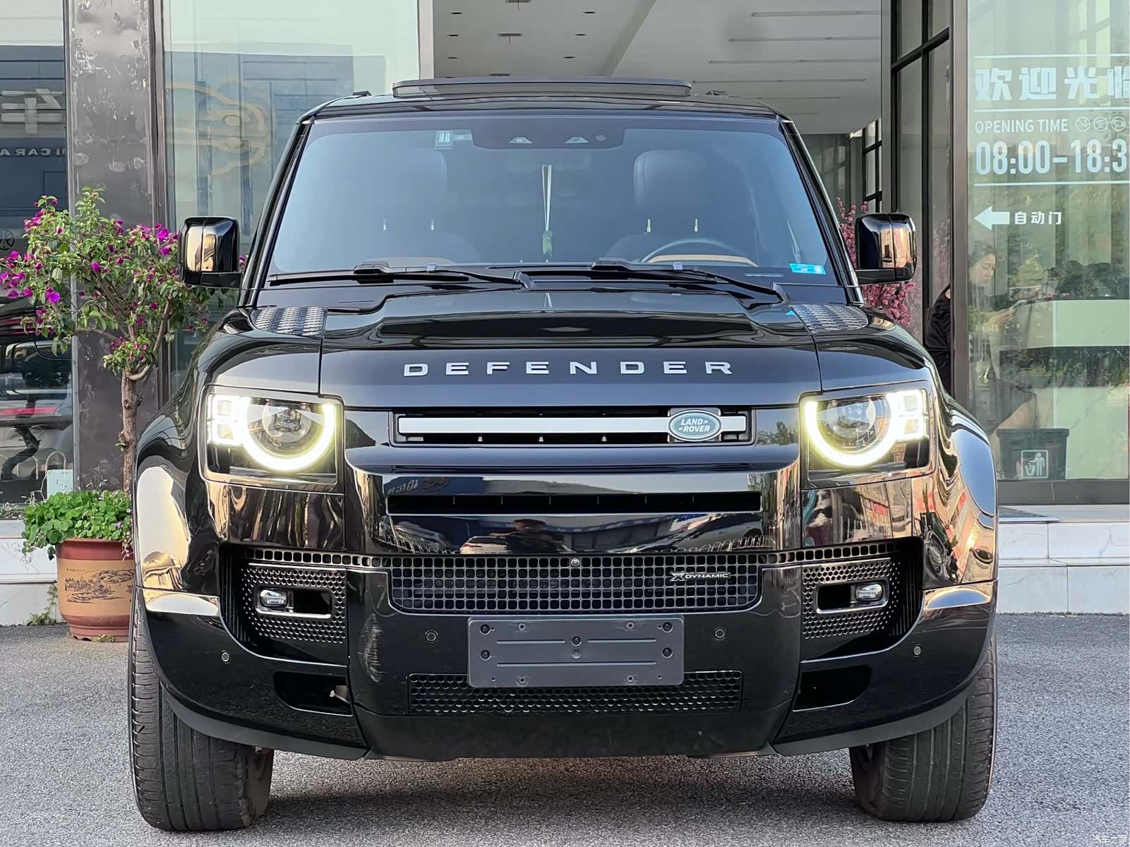 Land Rover Defender, 2023 2