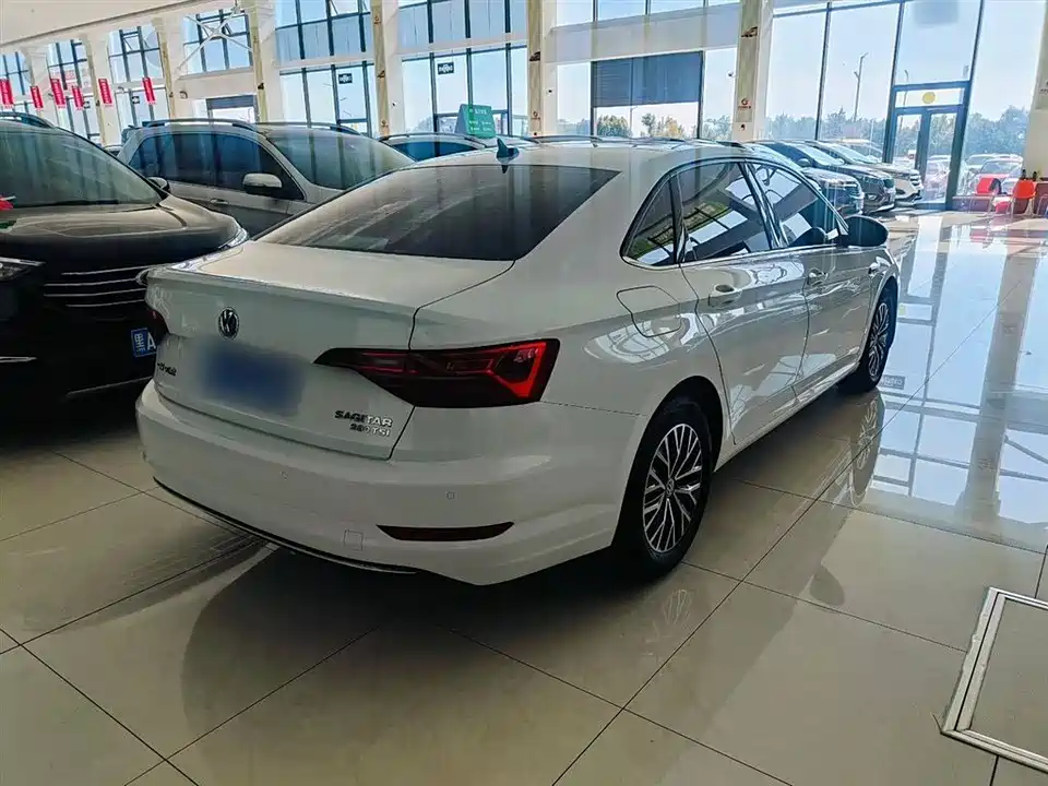 Volkswagen Sagitar