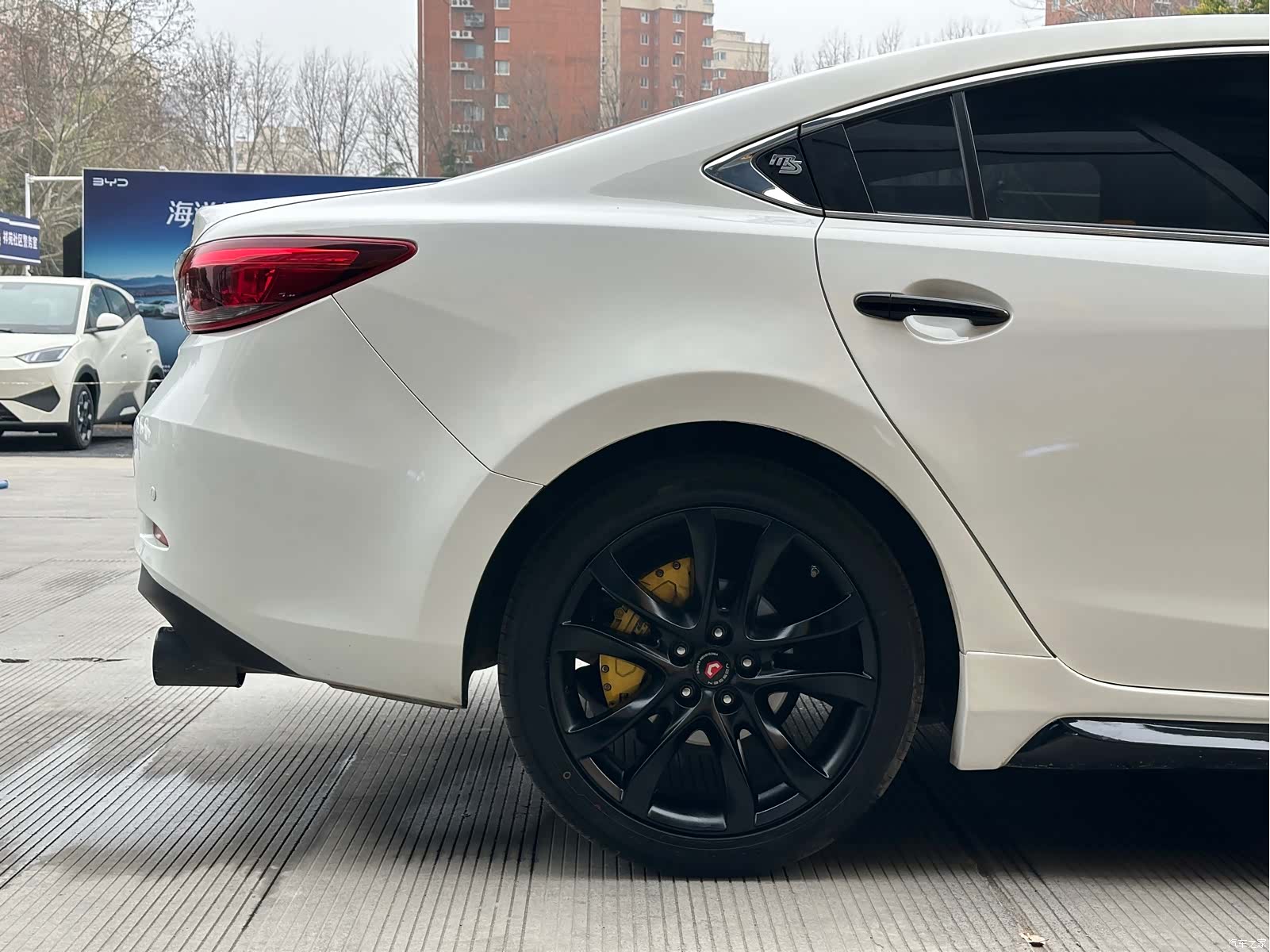 Mazda Atenza, 2017 10