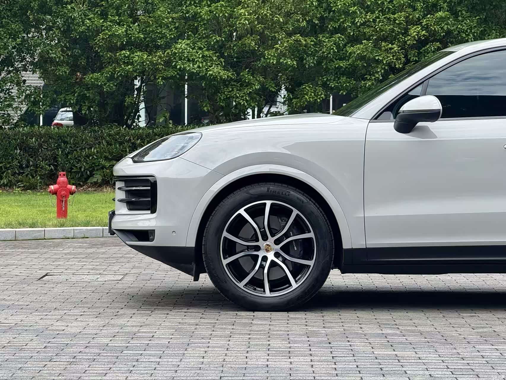 Porsche Cayenne, 2024 3
