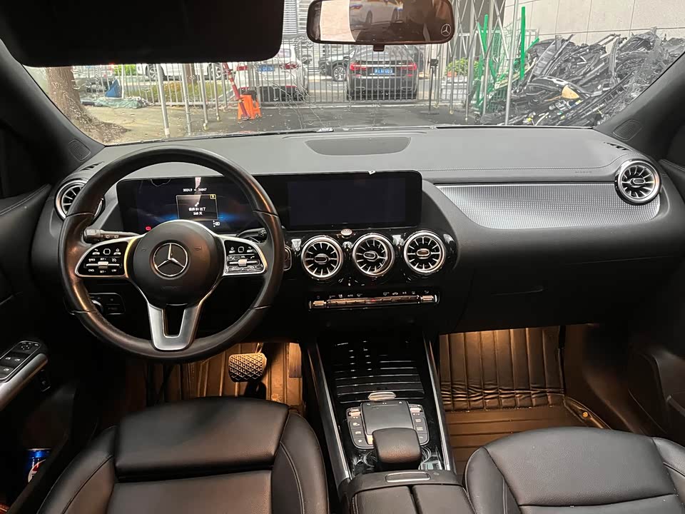 Mercedes-Benz EQA Mercedes-Benz EQA