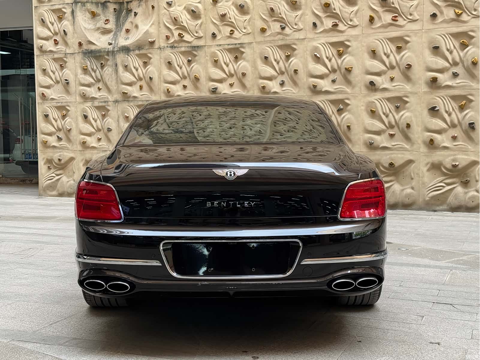 Bentley Flying Spur, 2023 6