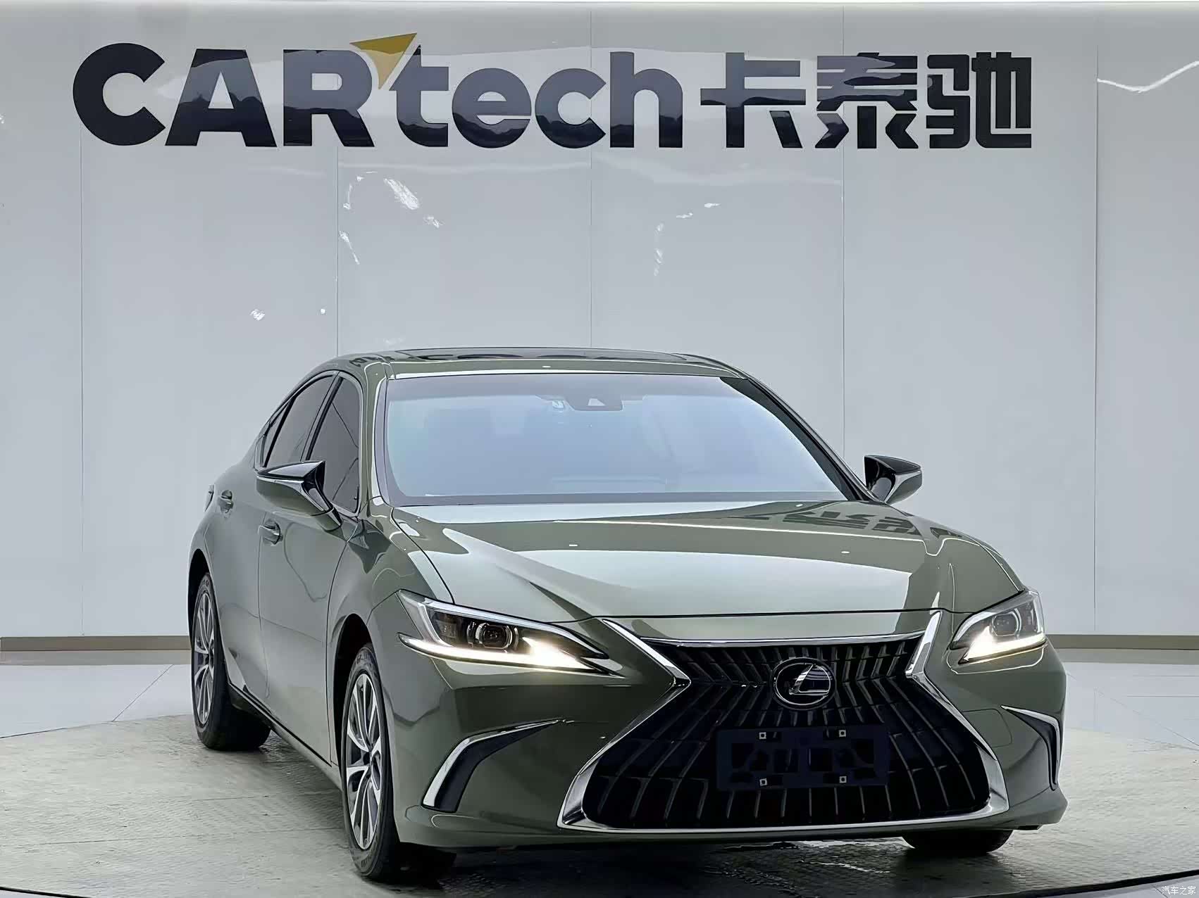 Lexus ES, 2021 4