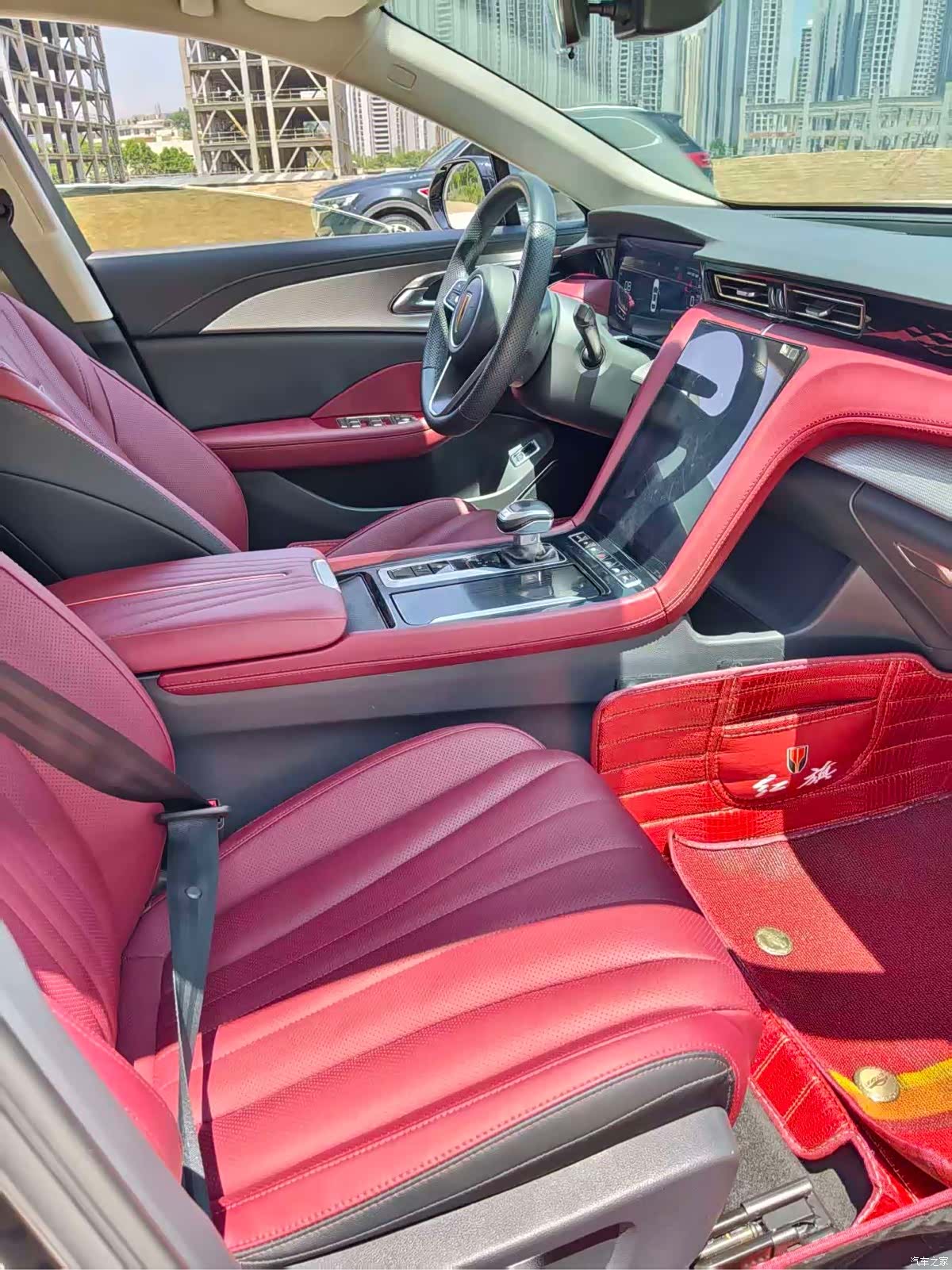 Hongqi H5, 2022 10