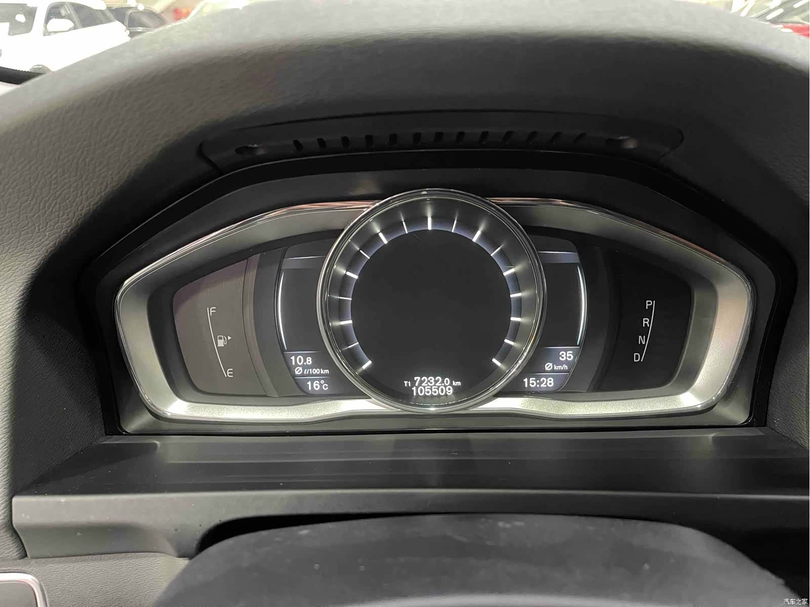 Volvo V60, 2016 11