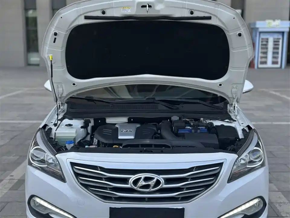 Hyundai Name picture