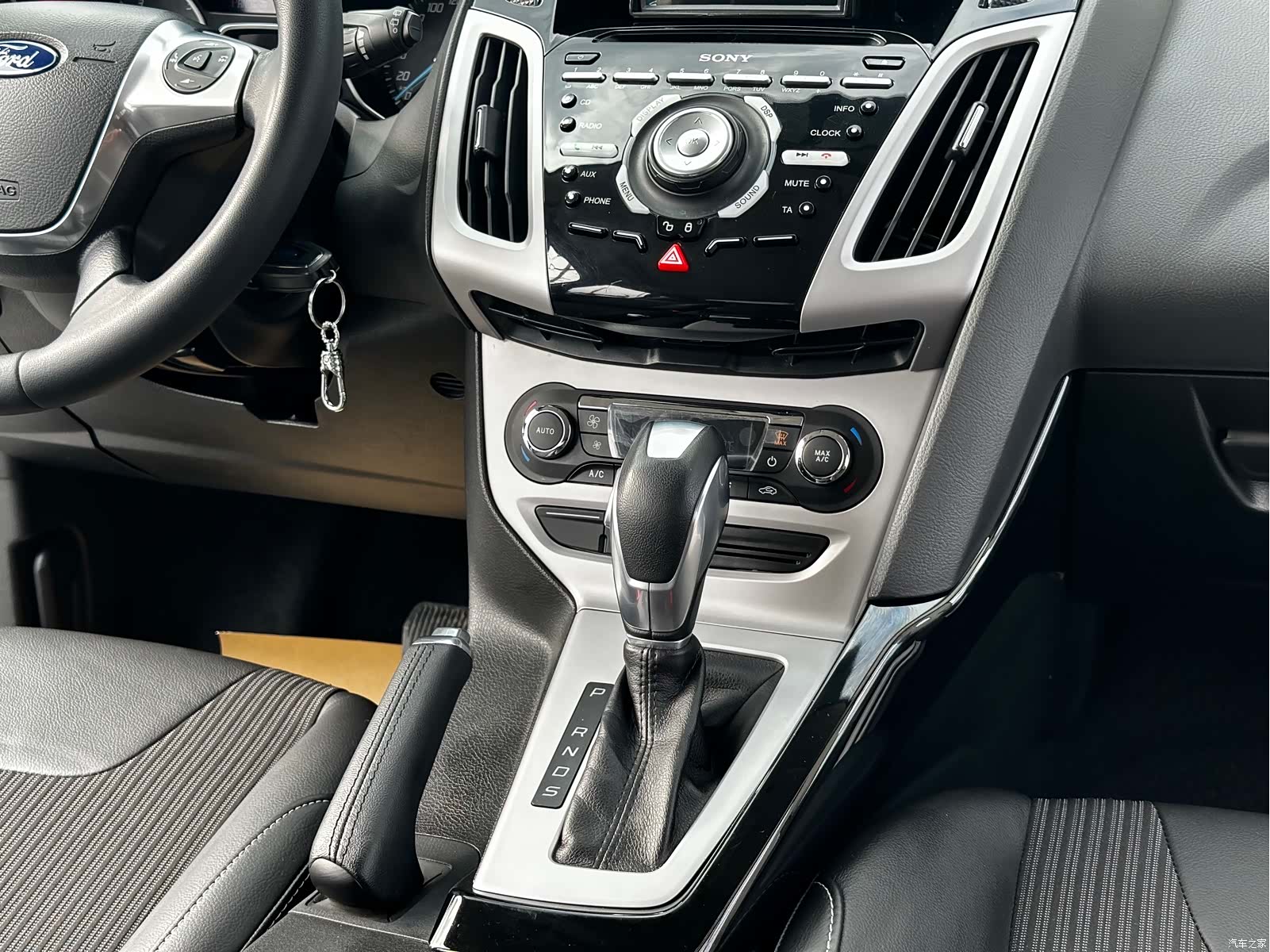 Ford Focus, 2014 11