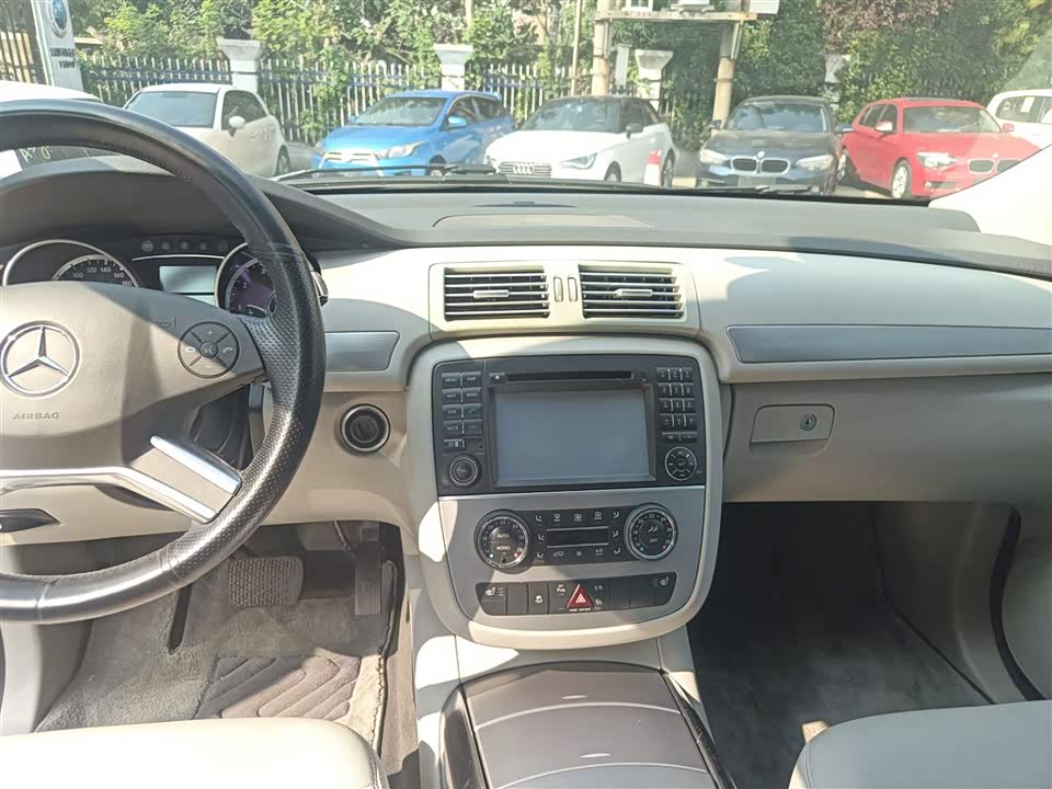 Mercedes-Benz R-class