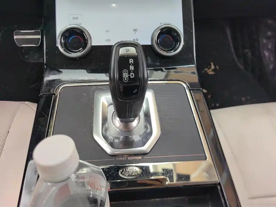 Land Rover Range Rover Aurora