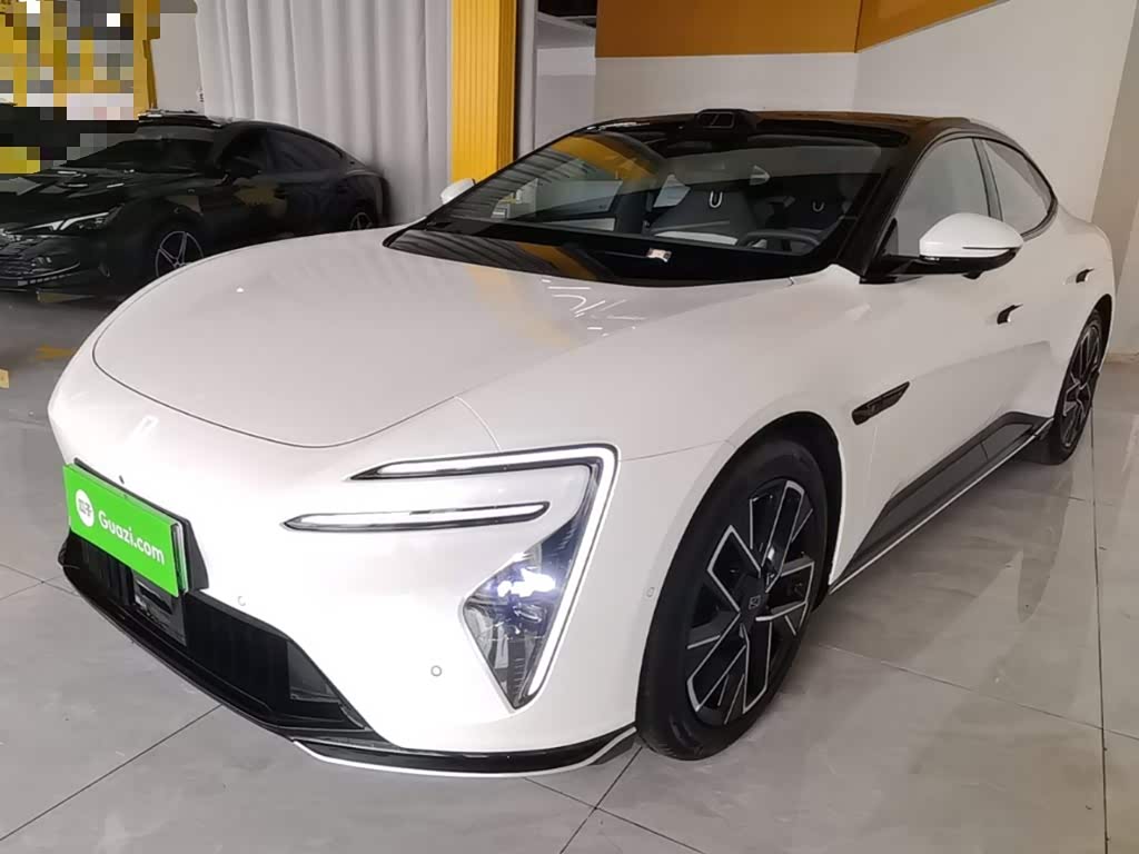 Avatr 06