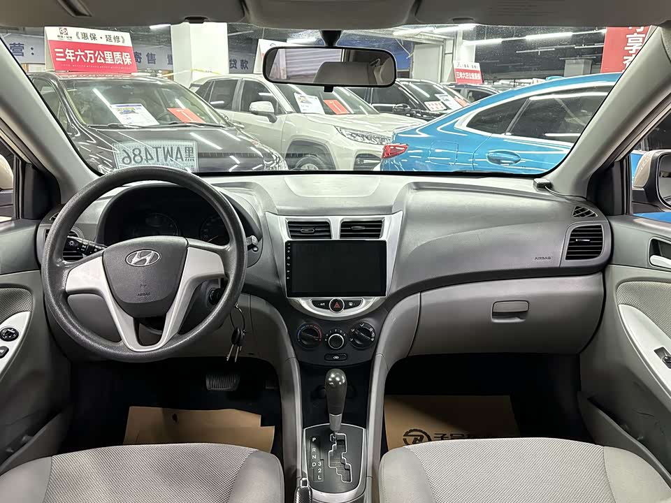 Hyundai Rena