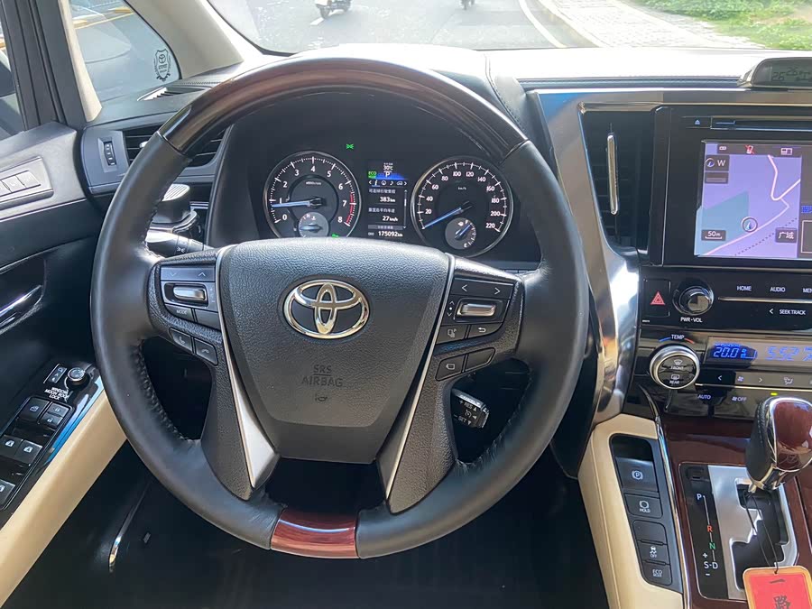 Toyota Alphard 2016, фото 12