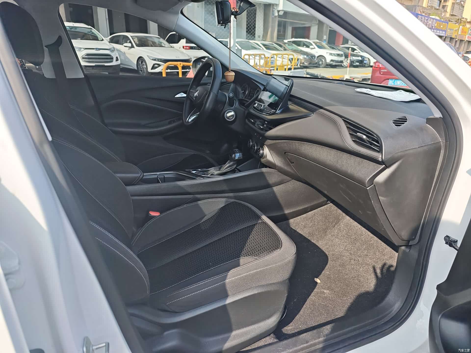 Buick Verano, 2023 10