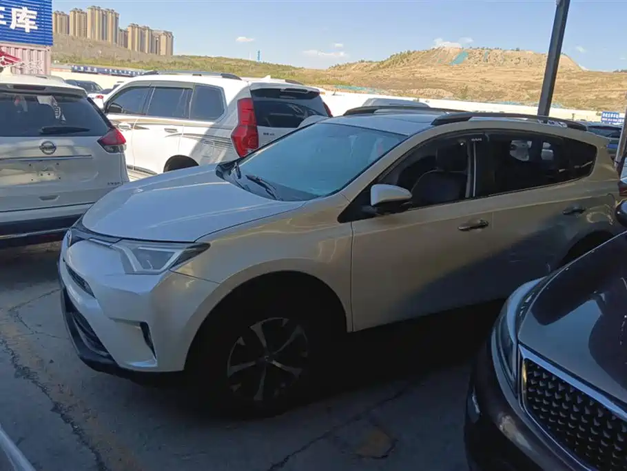 Toyota RAV4 Rongfang