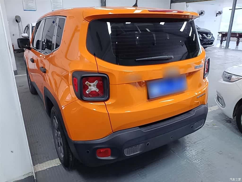 Jeep Renegade, 2016 все фото