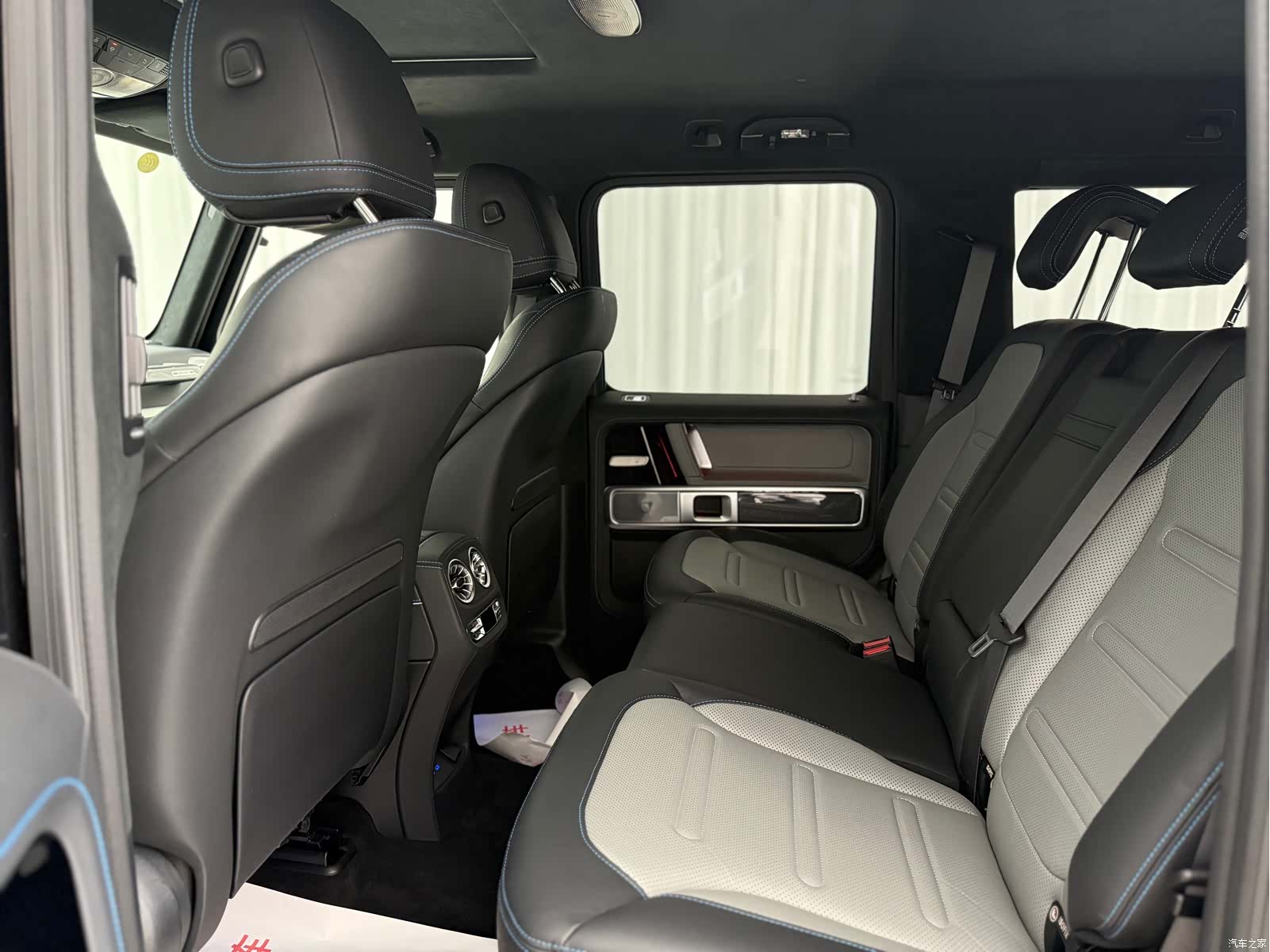 Mercedes-Benz G-Class, 2024 6