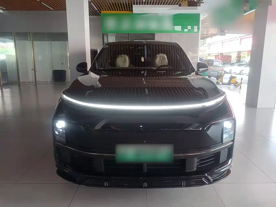 Li Auto Ideal L8