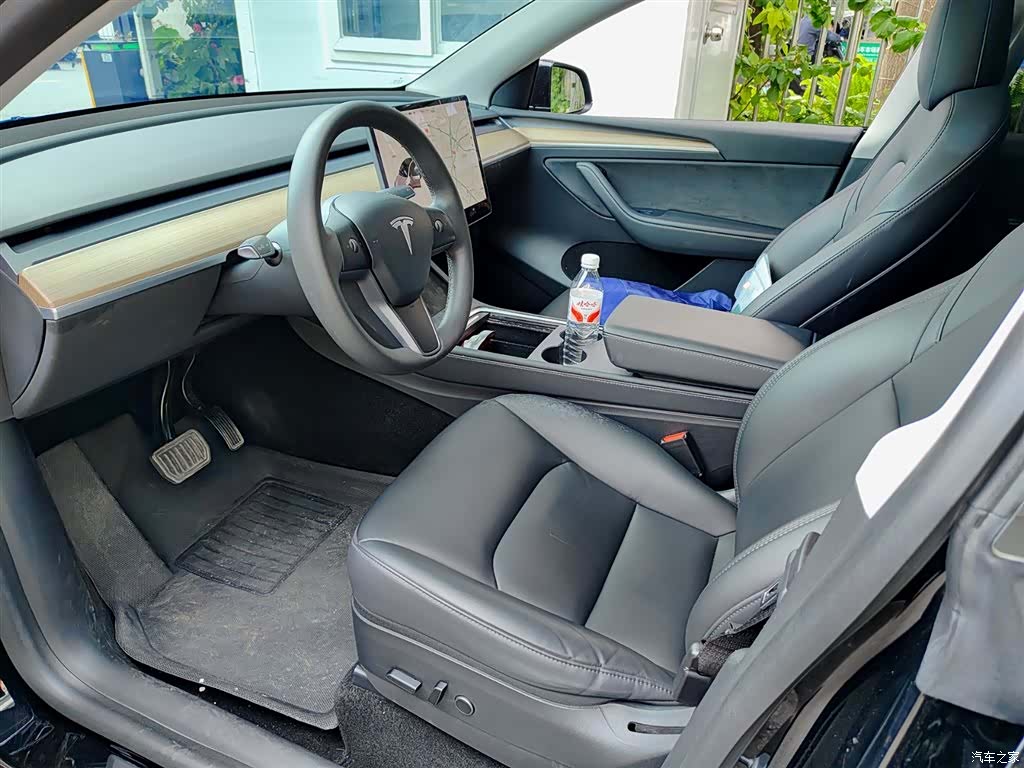Tesla Model Y, 2021 7