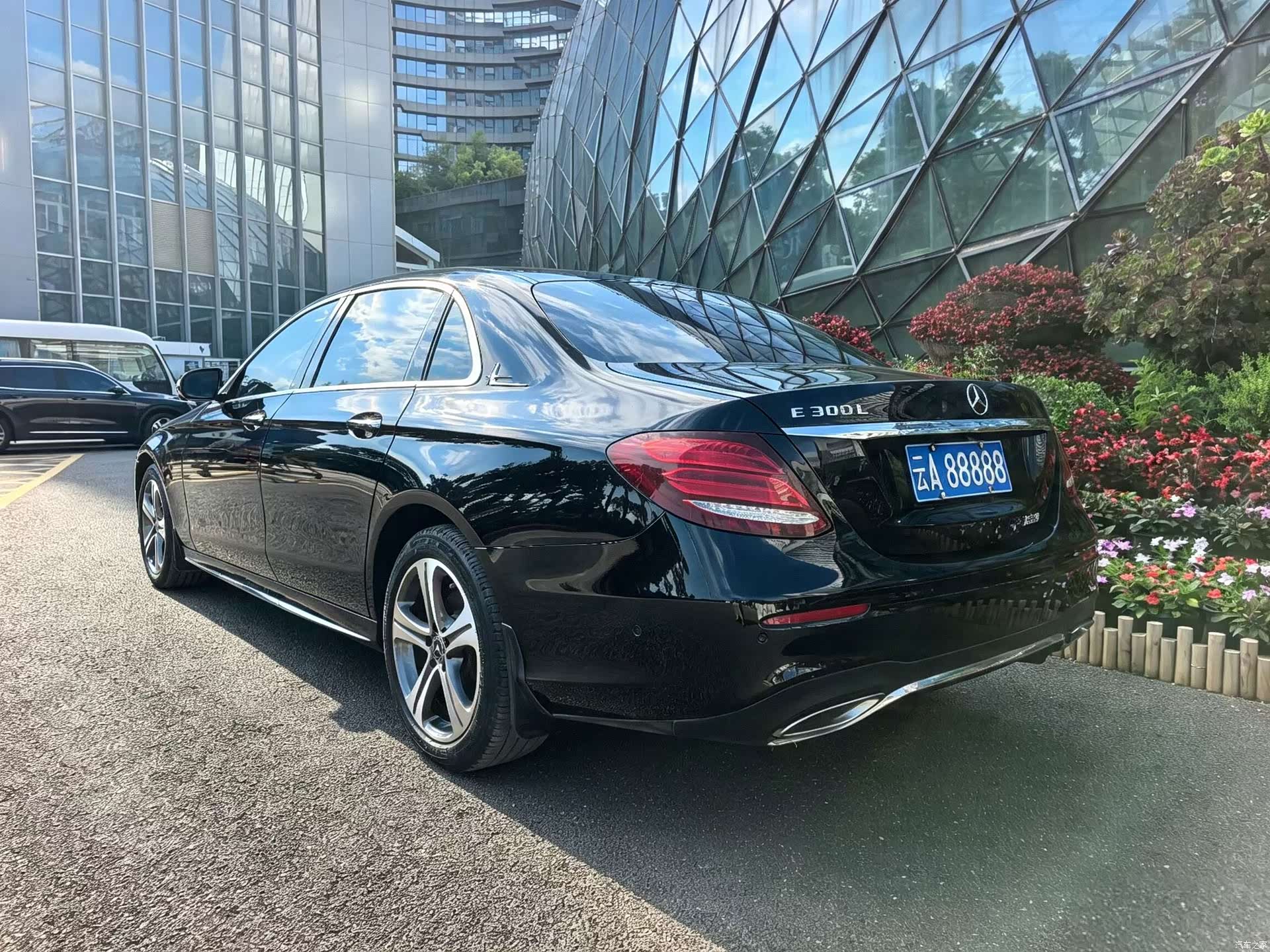 Mercedes-Benz E-Class, 2018 8