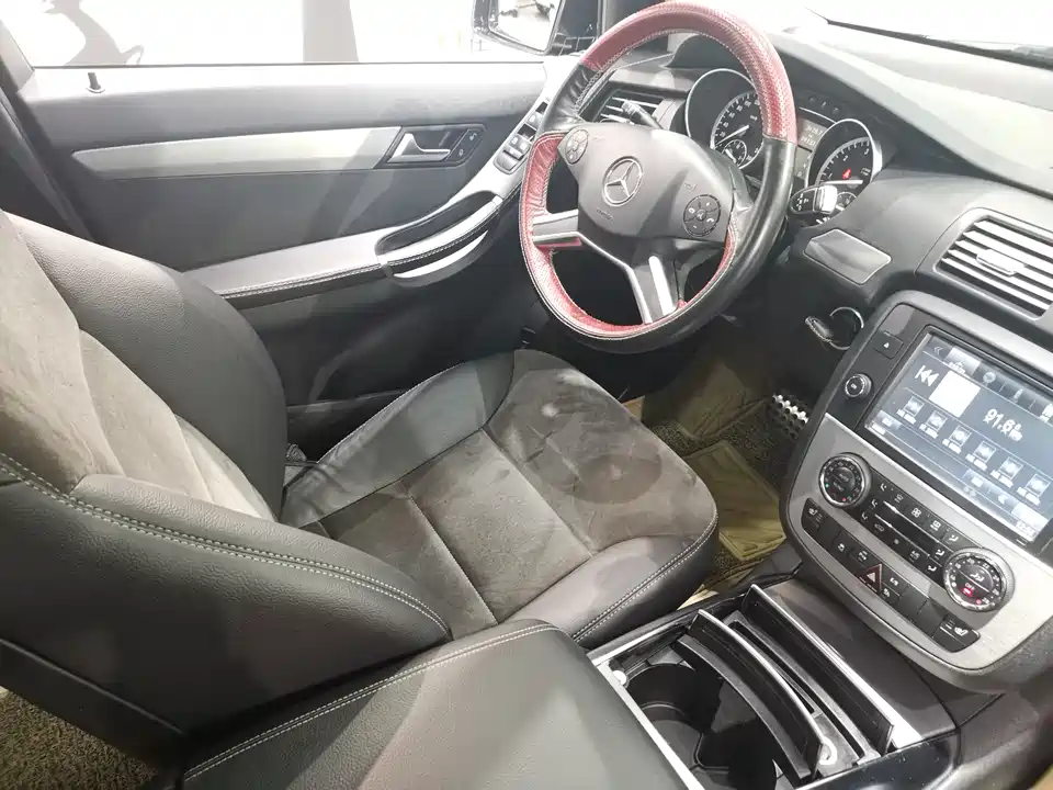 Mercedes-Benz R-class