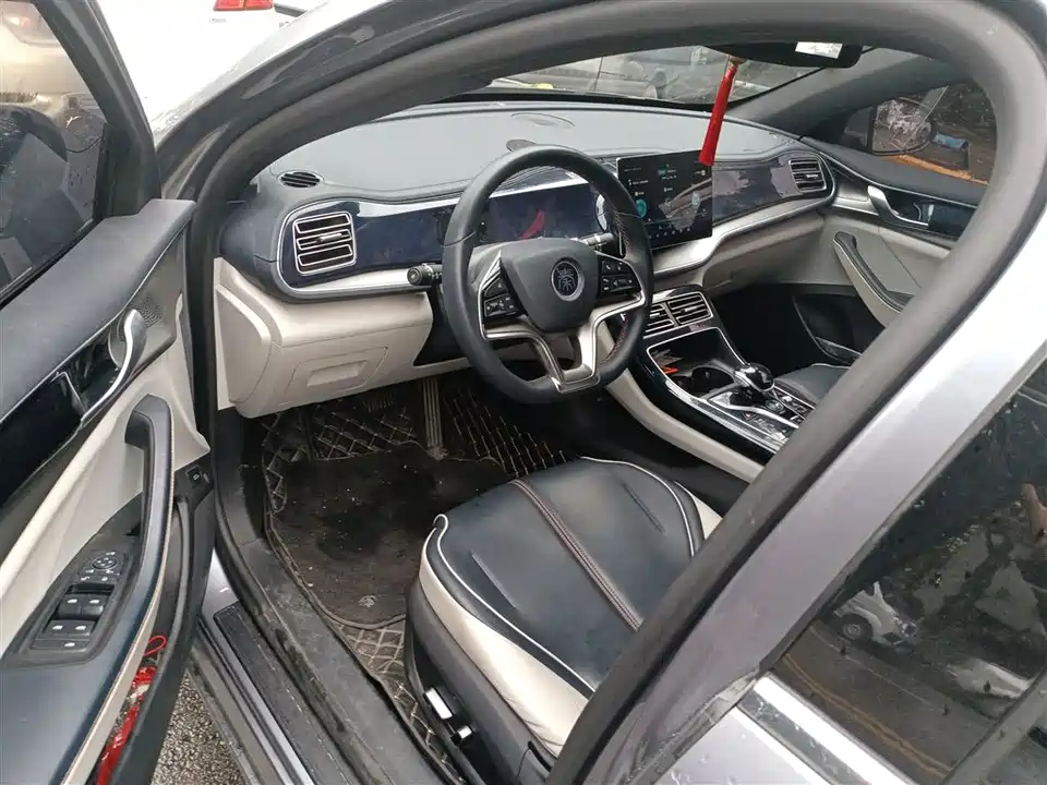 BYD Qin Yuan BYD Qin Yuan