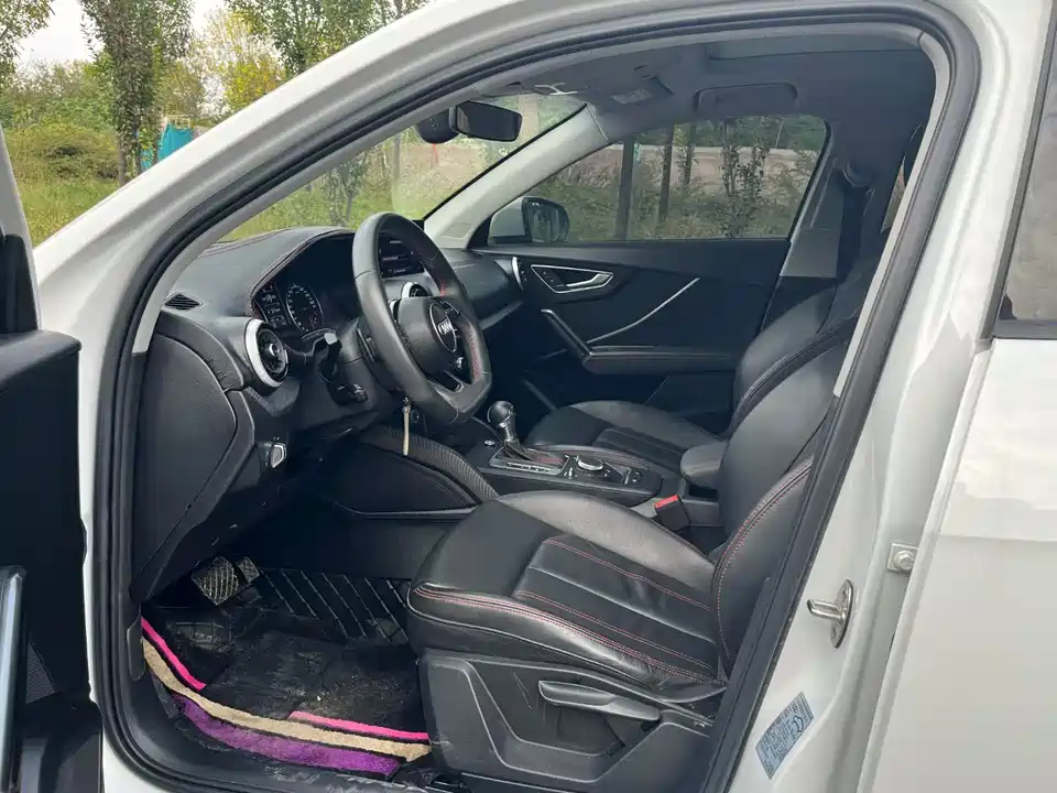 Audi Q2L Audi Q2L