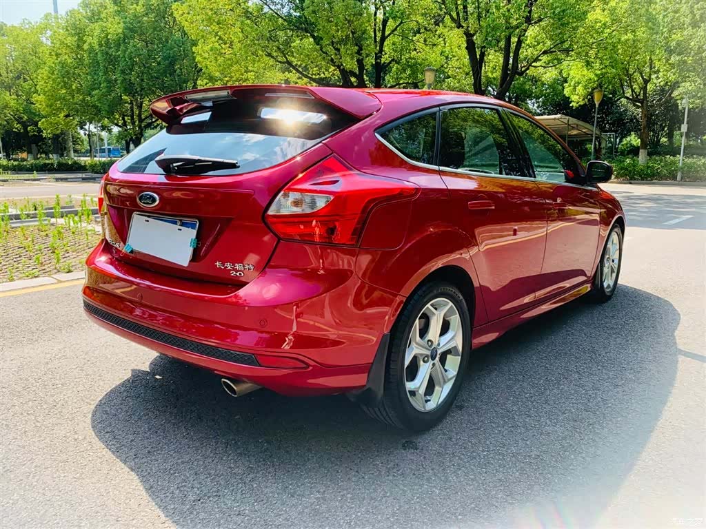 Ford Focus, 2013 7