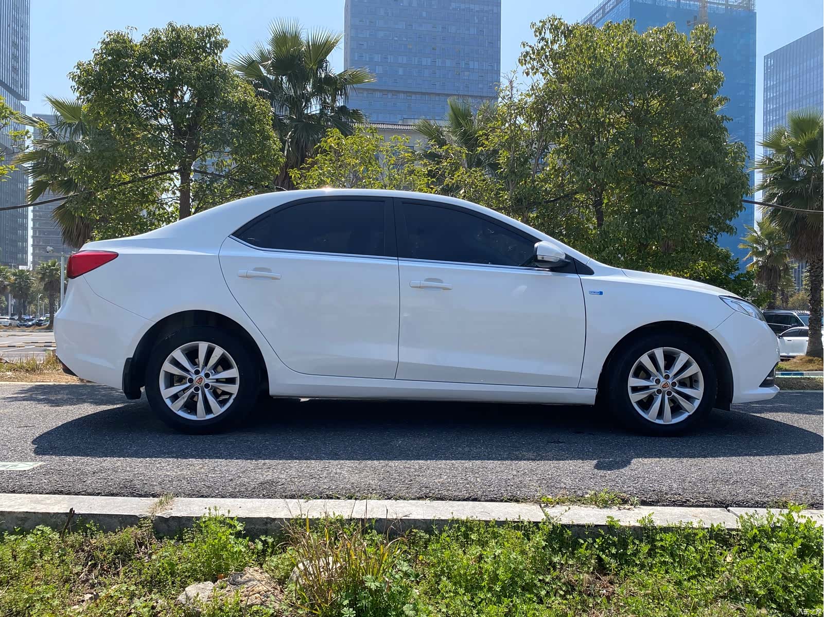 Roewe 360, 2017 все фото